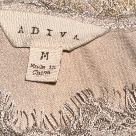 Adiva ecru lace sleeveless scoop neck blouse SZ M - Picture 3 of 3